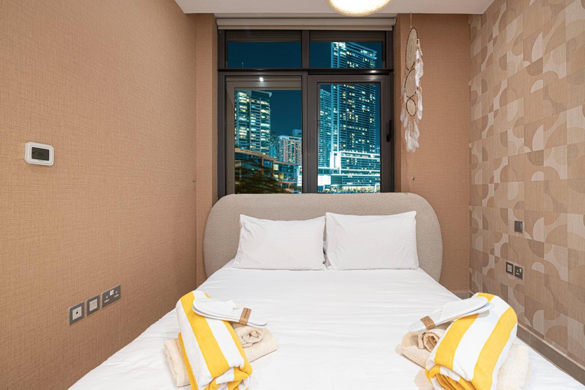 Apartment Koyo In The Heart Of Jbr Beach - 3Bdr Dubai Buitenkant foto